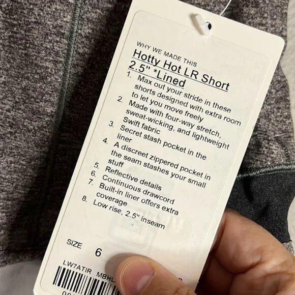 Lululemon Hotty Hot shorts 2.5” size 6 in heathered black